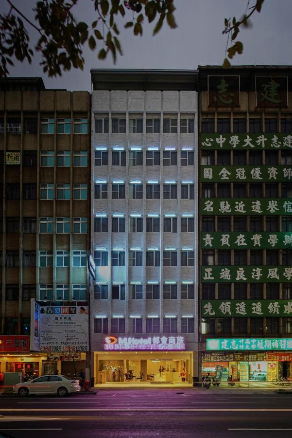 M Hotel Kaohsiung Esterno foto