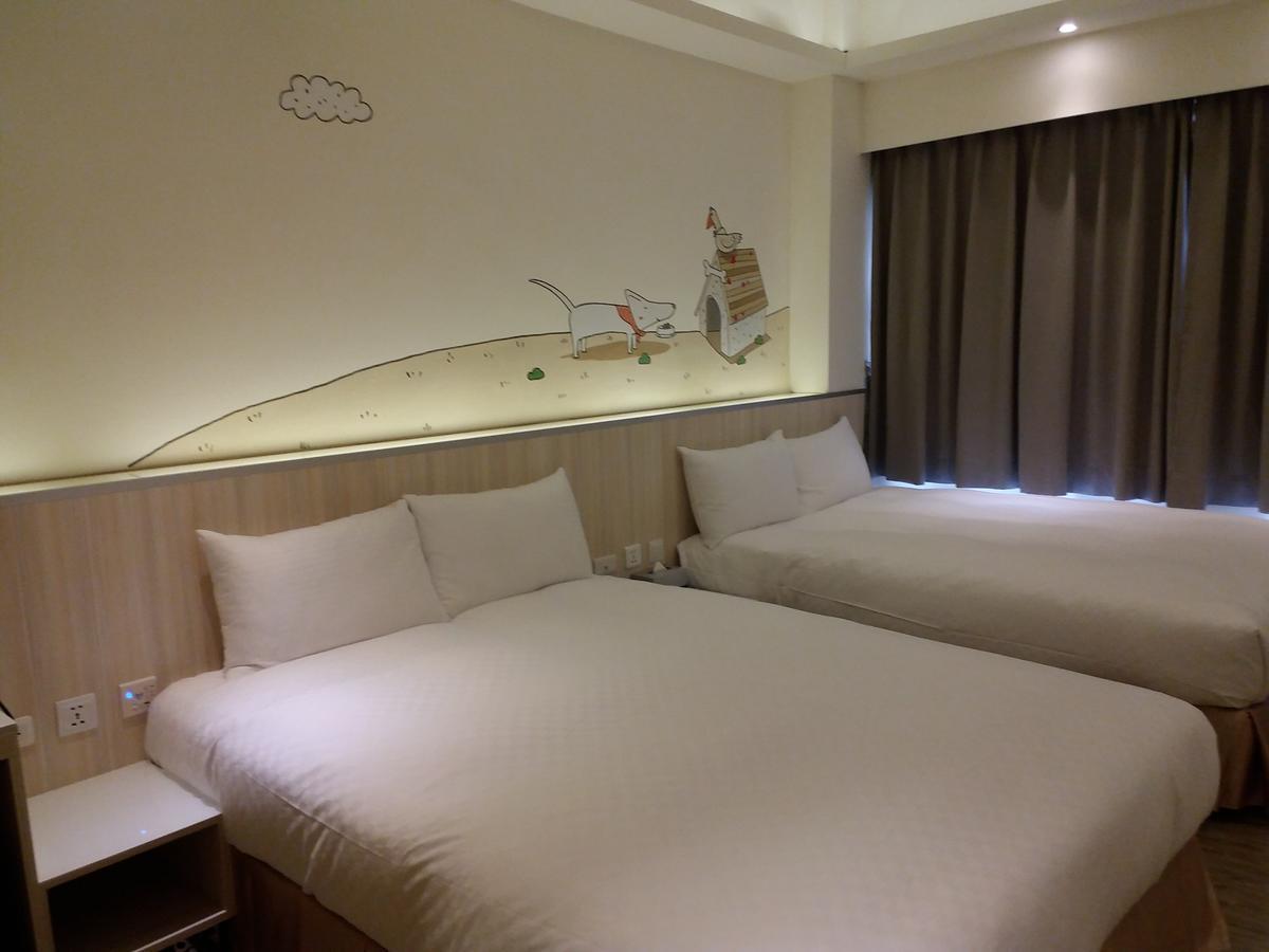 M Hotel Kaohsiung Esterno foto