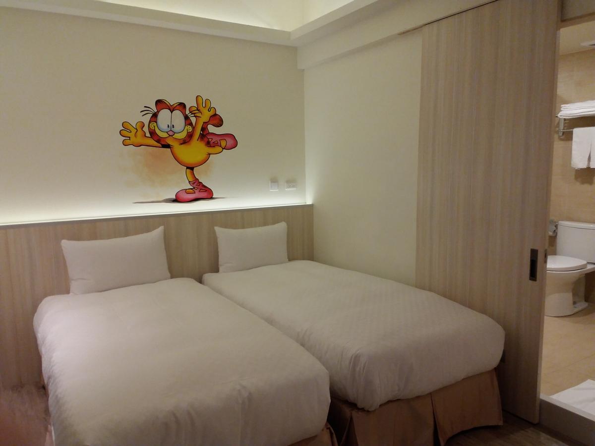 M Hotel Kaohsiung Esterno foto