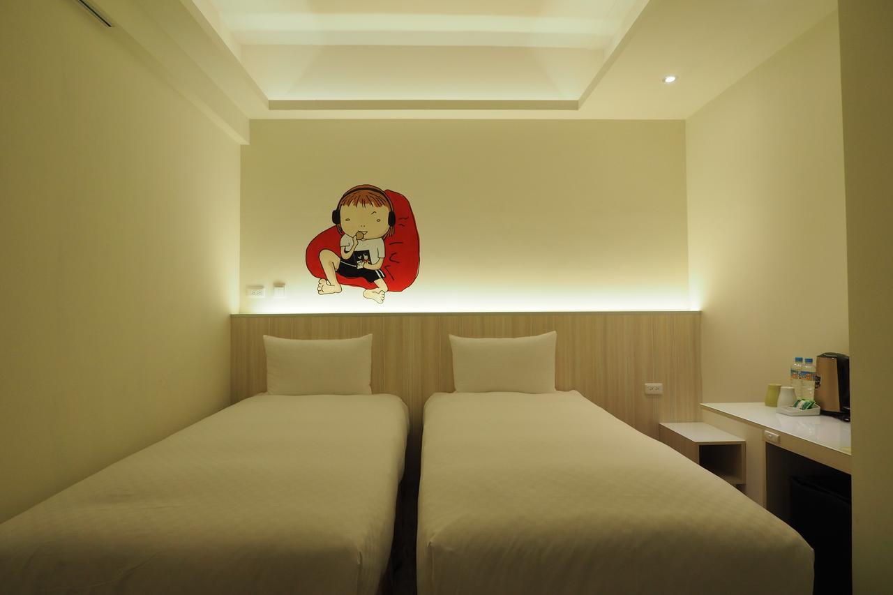 M Hotel Kaohsiung Esterno foto