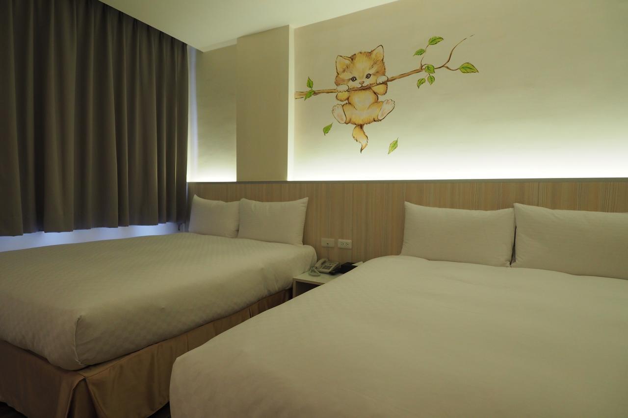 M Hotel Kaohsiung Esterno foto