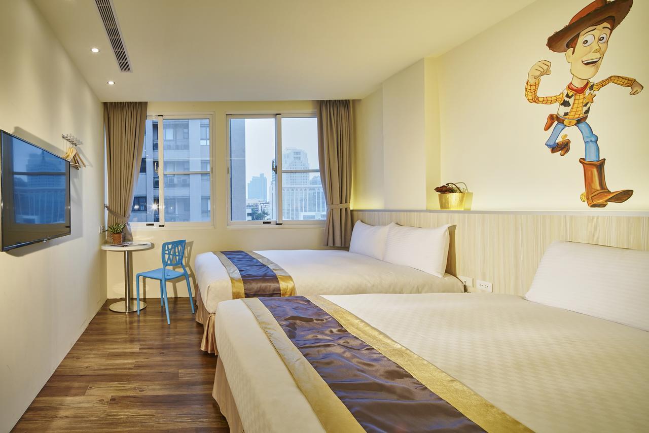 M Hotel Kaohsiung Esterno foto