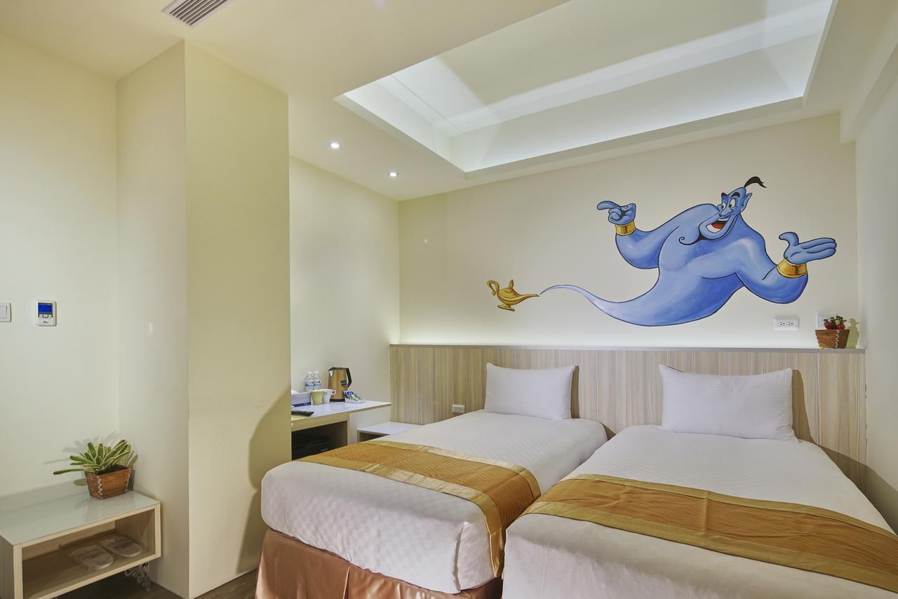 M Hotel Kaohsiung Esterno foto