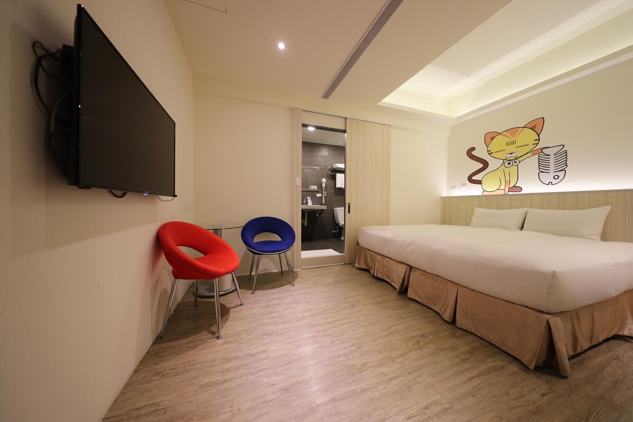 M Hotel Kaohsiung Esterno foto