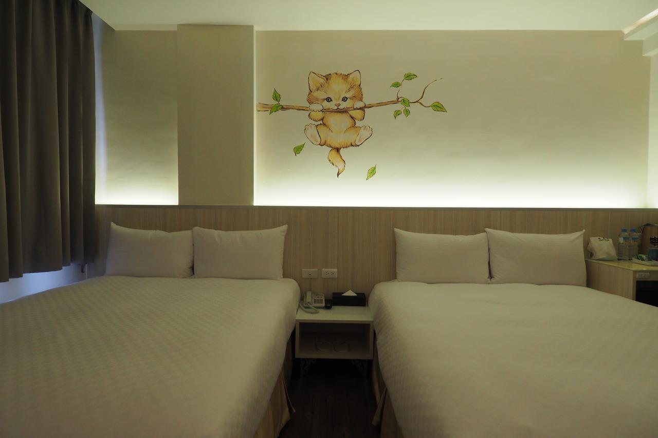 M Hotel Kaohsiung Esterno foto