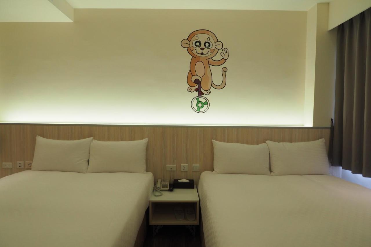 M Hotel Kaohsiung Esterno foto